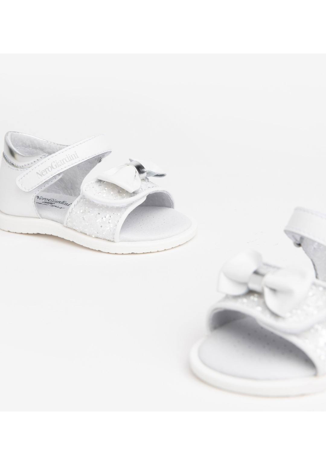 NEROGIARDINI Sandaletto Baby con fiocco
